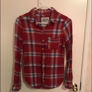 size medium; basic flannel long-sleeve